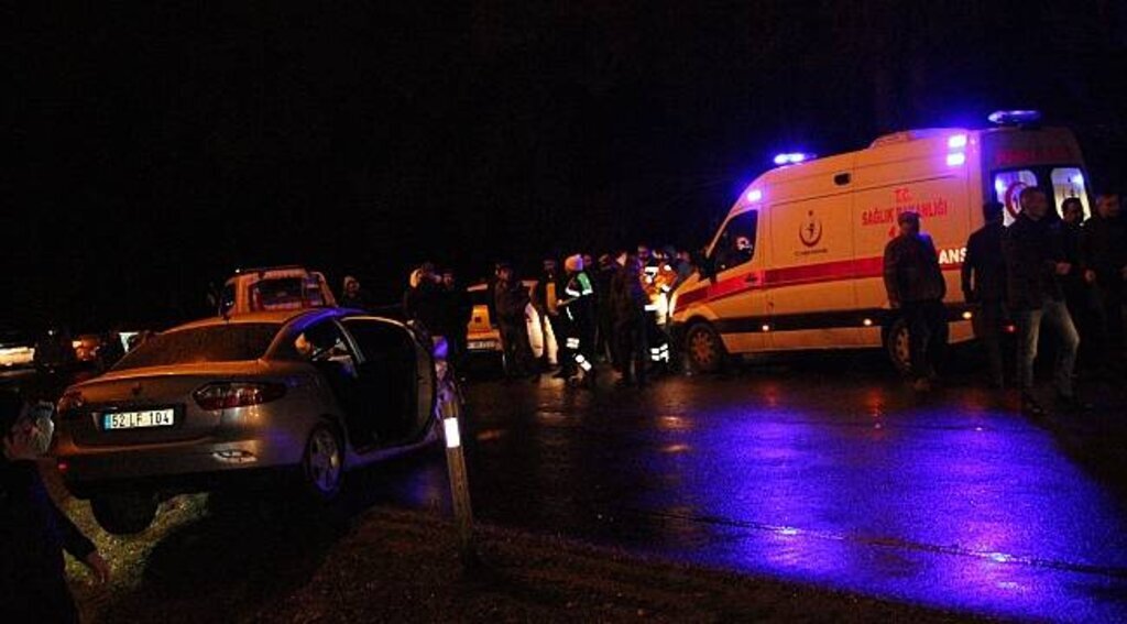 Ünye'de trafik kazası: 1 ölü, 2 yaralı