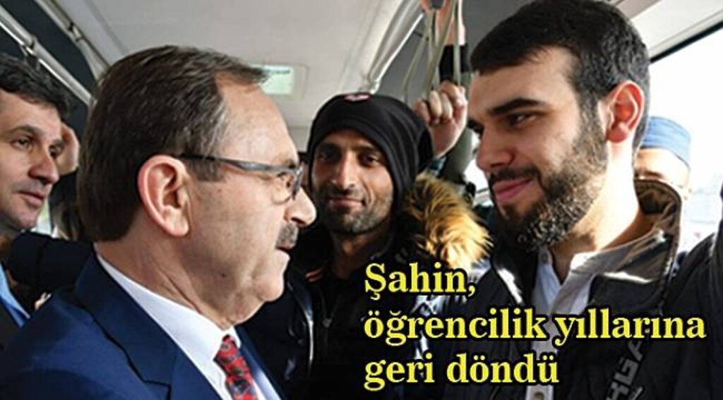 Zihni Şahin, OMÜ'ye otobüsle gitti, öğrencilerle buluştu