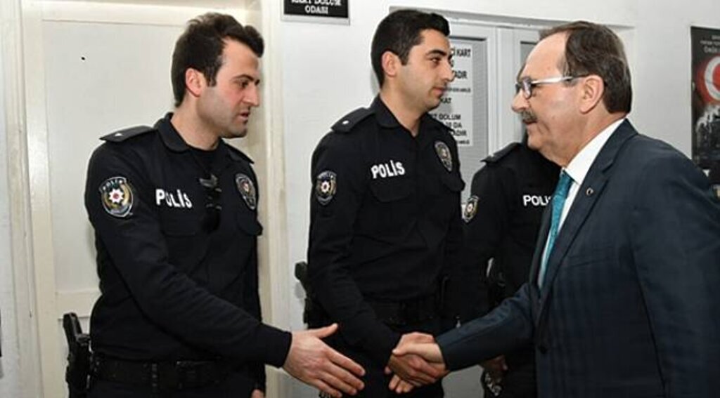 Zihni Şahin, Polis Okulu'nu ziyaret etti