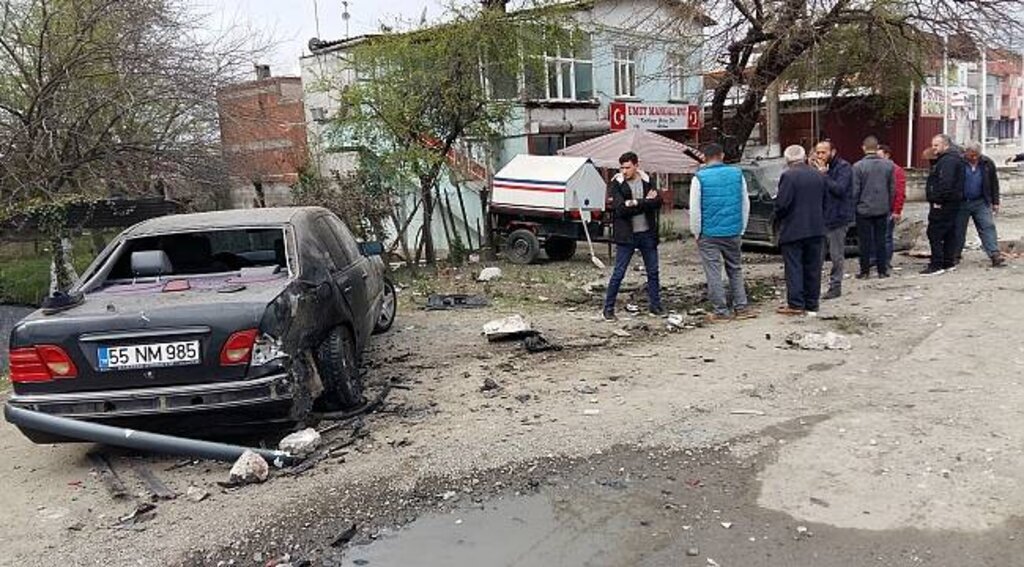 Samsun'da otomobil devrildi: 2 yaralı