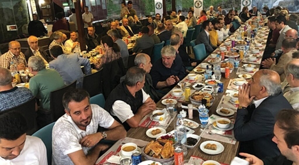 Balkan Türkleri iftarda buulştu