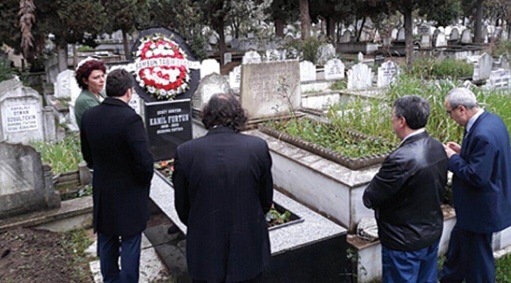 DR. KAMİL FURTUN MEZARI BAŞINDA ANILACAK