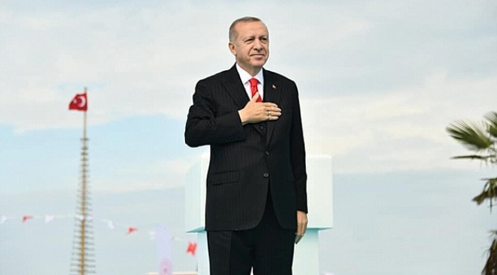 Erdoğan Samsun'da gençlerden söz aldı