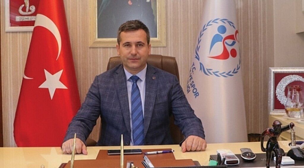Müdür olarak ayrıldığı kuruma uzman olarak döndü