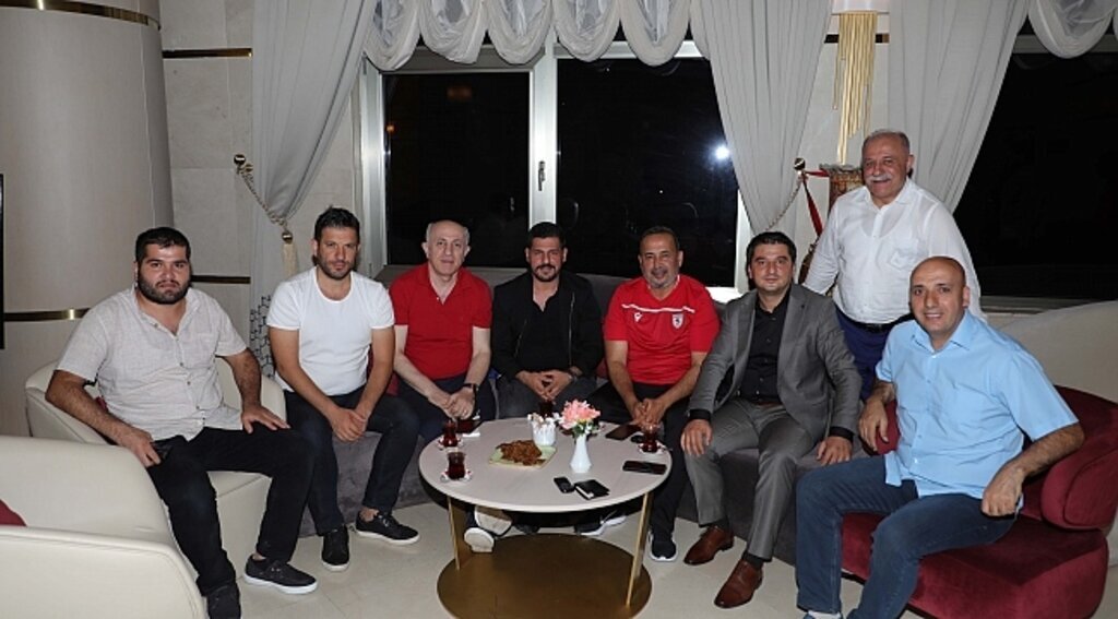 GÜMÜŞHANESPORLU YÖNETİCİLERDEN ZİYARET