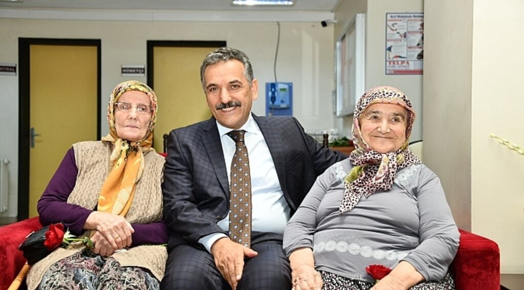 Vali Kaymak: 100 milyonun üzerinde bakım ücreti veriyoruz