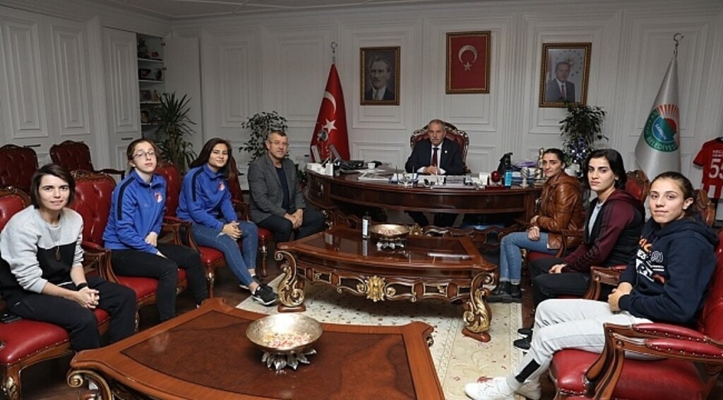 Samsun Haber - Başkan Demirtaş, Mili Takım sevinici paylaştı
