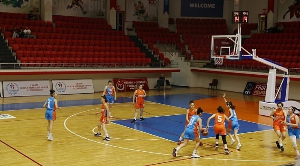 Samsun Haber - İlkadımlı basketbolcular fark attı
