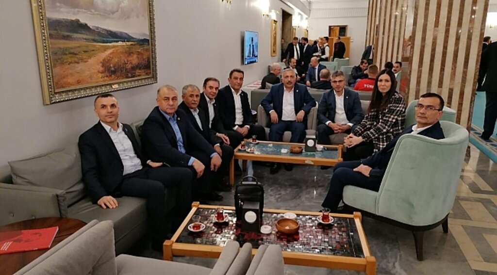 Samsunlu memurlar AK Parti'li vekillerle görüştü