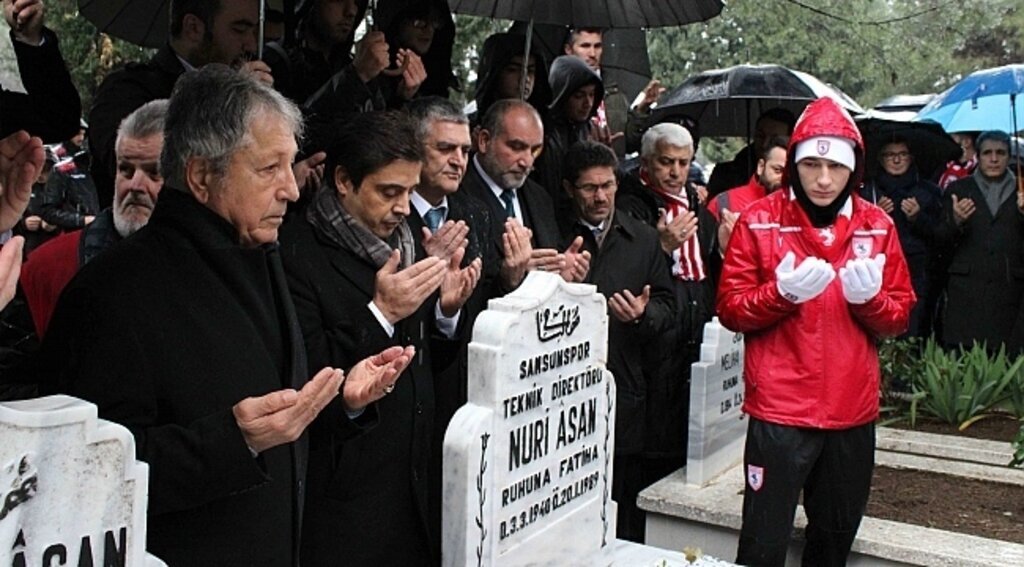Samsunspor futbol şehitlerini andı
