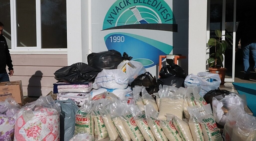 Yardımlar Ayvacık'tan yola çıktı