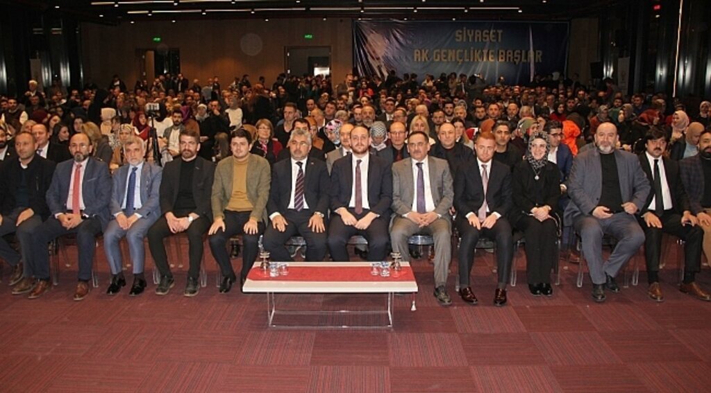 AK Parti 19. Dönem Siyaset Akademisi başladı