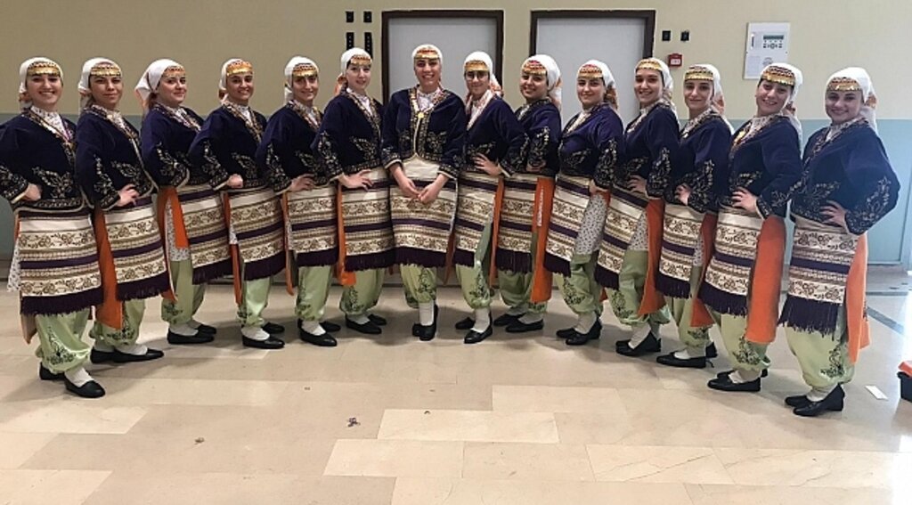 İlkadım Belediyesi Halk Oyunları Topluluğu'ndan 2 birincilik