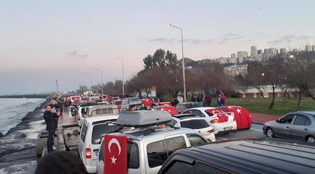 SAMOSD şehitler için konvoy oluşturdu