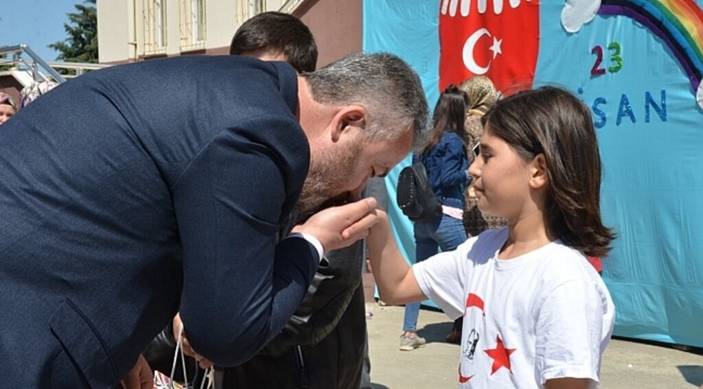 23 Nisan hediyeleri 19 Mayıs Belediyesi’nden