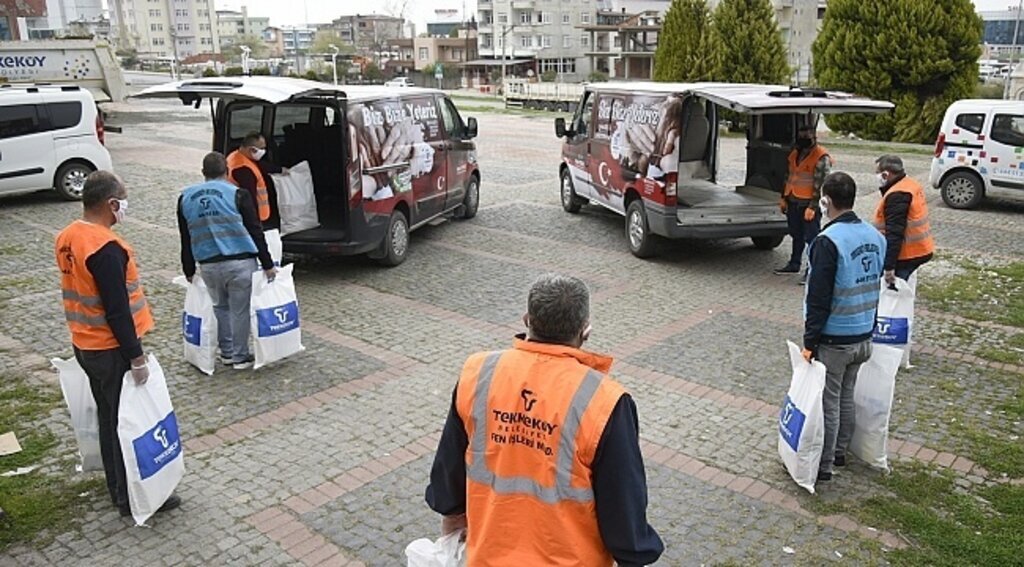 Tekkeköy Belediyesi tüm ekipleriyle Korona virüsle mücadele ediyor