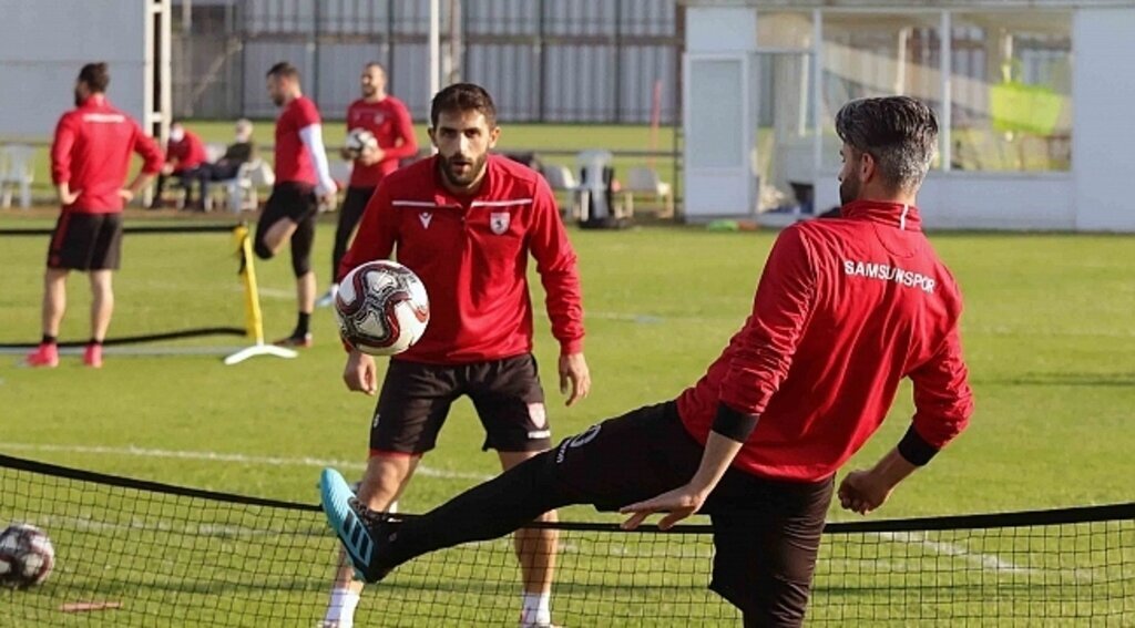 Samsunspor'da idmanlara yeniden ara verildi