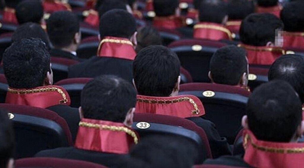 18 ilin başsavcısı değişti
