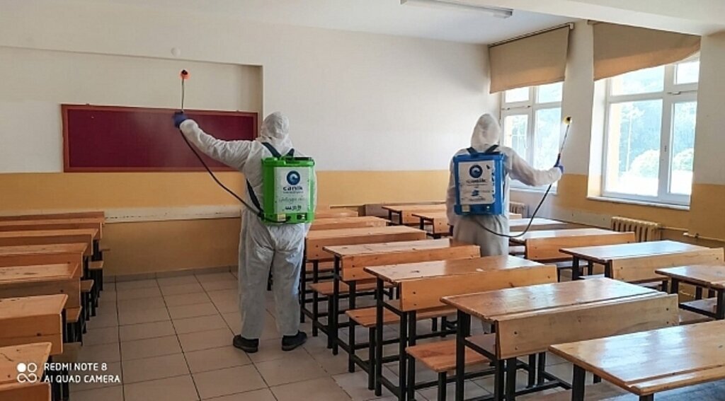 Canik’te LGS öncesi okullar temizlendi