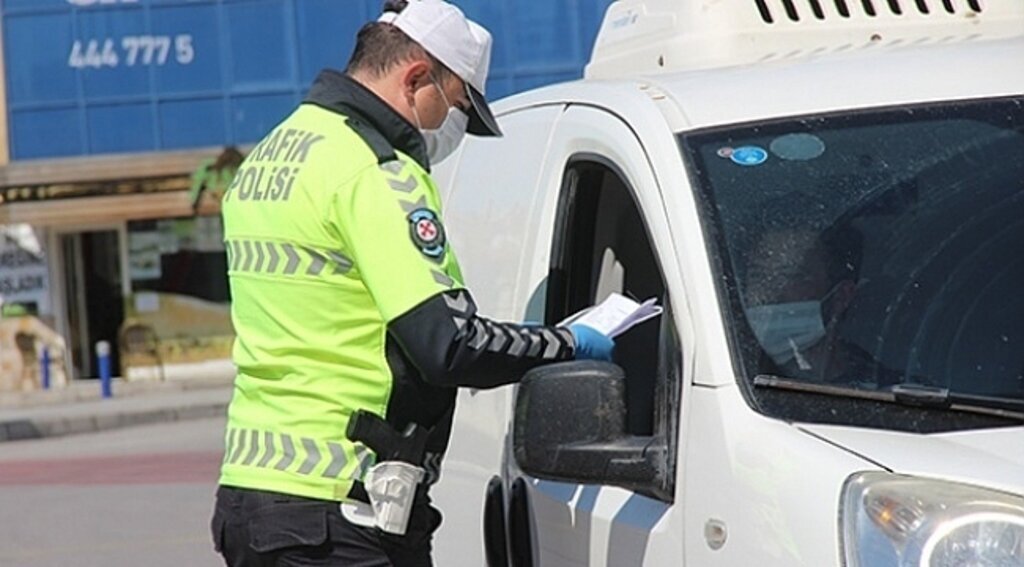 Samsun'da Korona virüs kurallarına uymayanlara ceza yağdı
