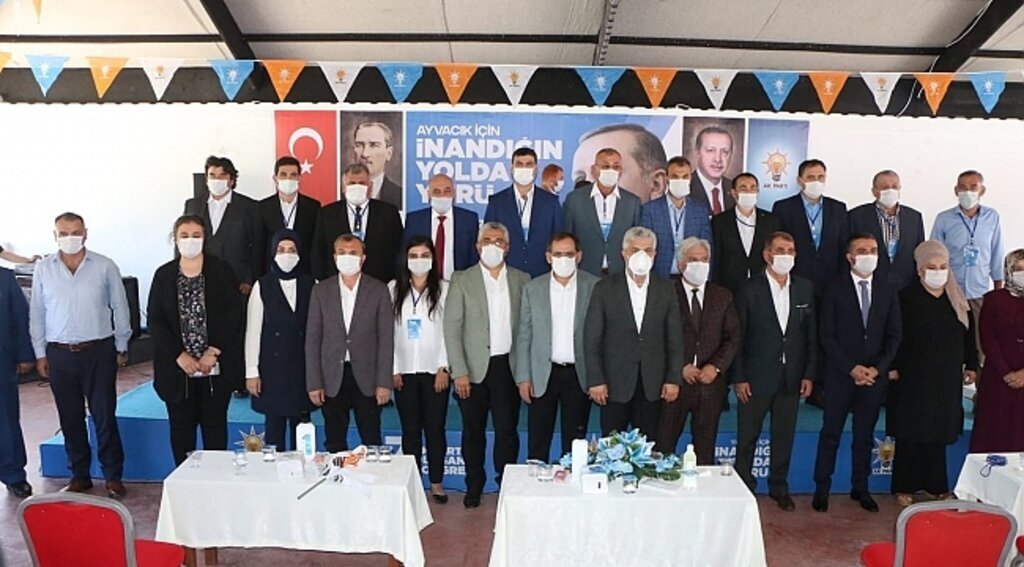 AK Parti Ayvacık'ta Ali Yiğit, Çarşamba'da Taner Özden dedi