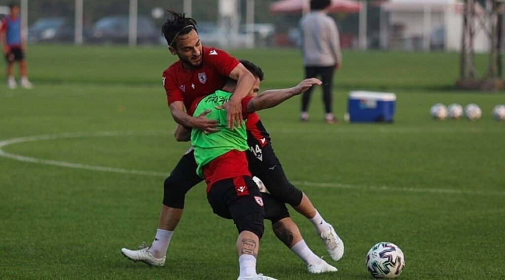 Samsunspor Adana Demirspor'a bileniyor