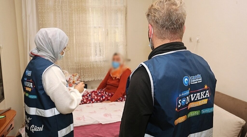 Başkan Sandıkçı felçli vatandaşın imdadına koştu