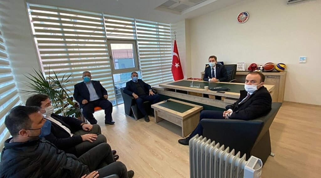 Salıpazarı'nda gençler için spor konuşuldu
