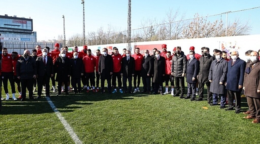Bakan Kasapoğlu Samsunspor'a başarı diledi