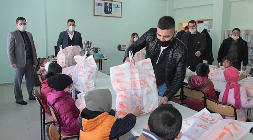 “Minikler Üşümesin” projesi üçüncü yılında