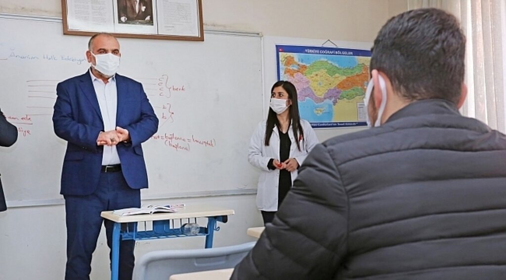 Canik'te başarılı öğrencilere müjde üstüne müjde