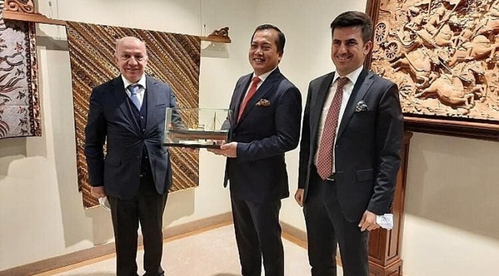 Ticaret Borsası'ndan Büyükelçisi Dr. İqbal'e ziyaret