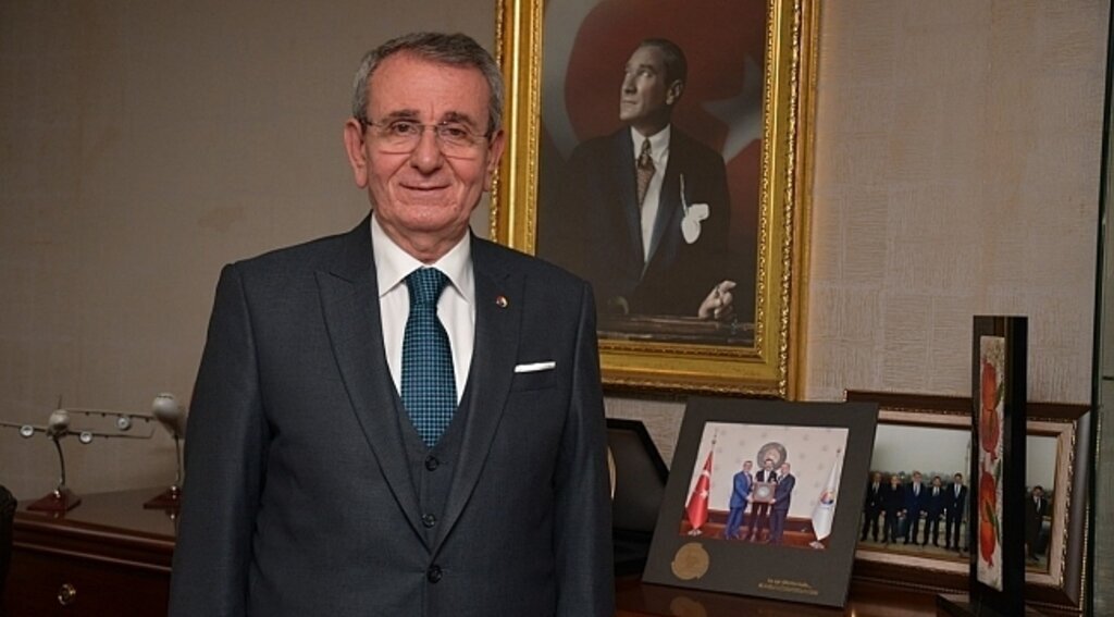 Murzioğlu, personeli için fidan bağışında bulundu