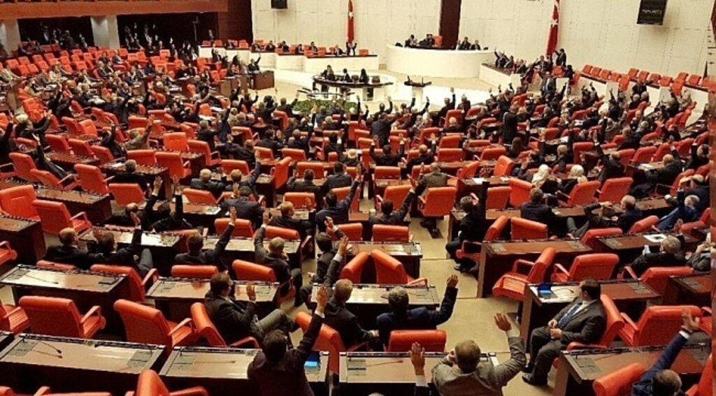 Yeni torba yasa geliyor