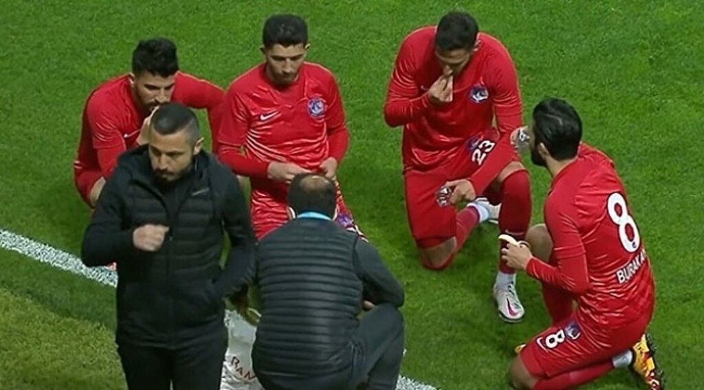 Futbolcular oruç tutamaz mı? Bu neyin kini?