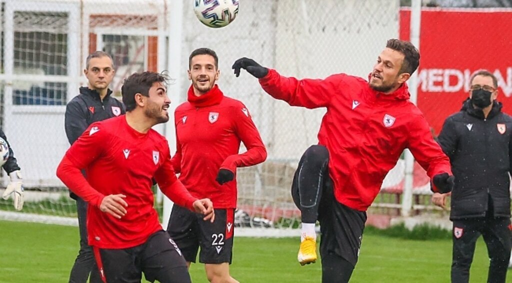 Samsunspor Bursaspor'a ısınıyor