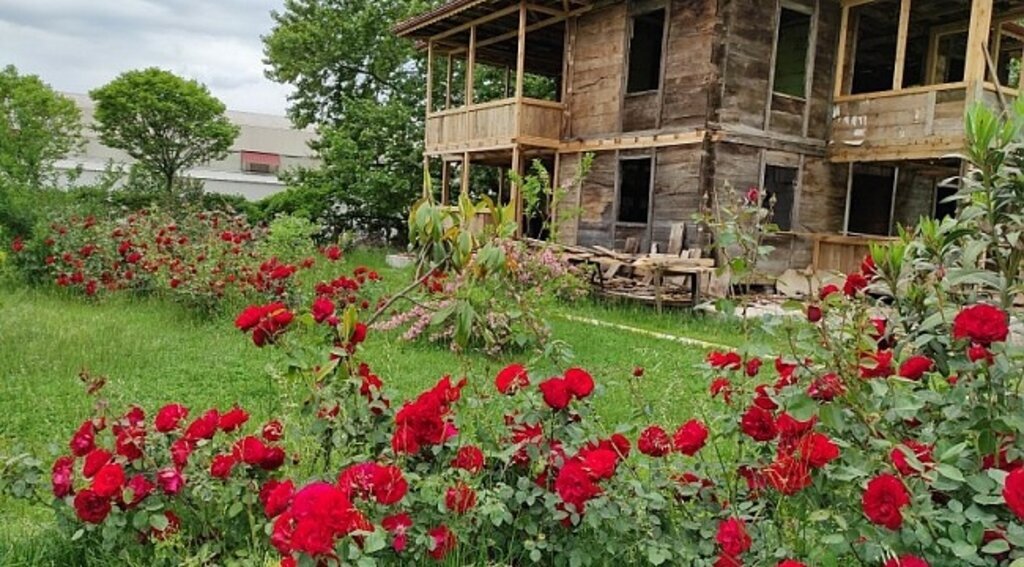 Salıpazarı küçük Isparta oldu