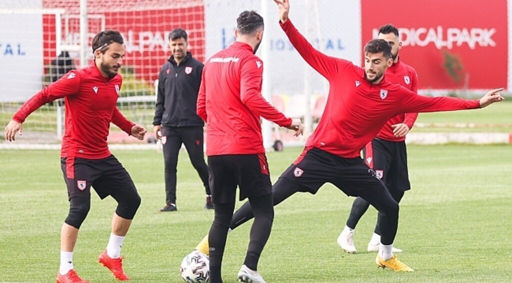 Samsunspor Adanaspor'a bileniyor