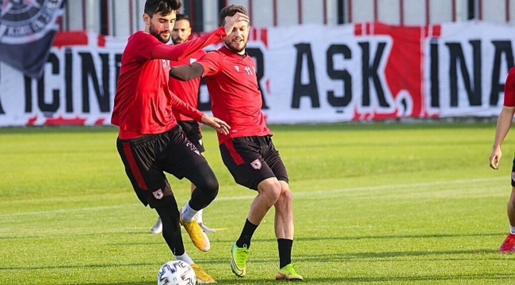 Samsunspor Süper Lig yolunda çalışmalara ara vermiyor