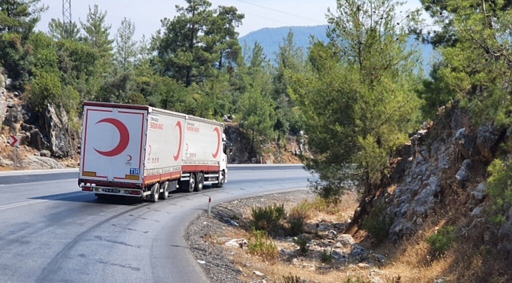 Kızılay'dan Karadeniz'deki sel bölgelerine yardım eli