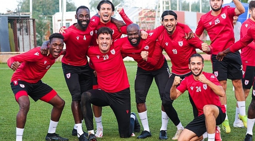 Samsunspor Gençlere hazırlanıyor