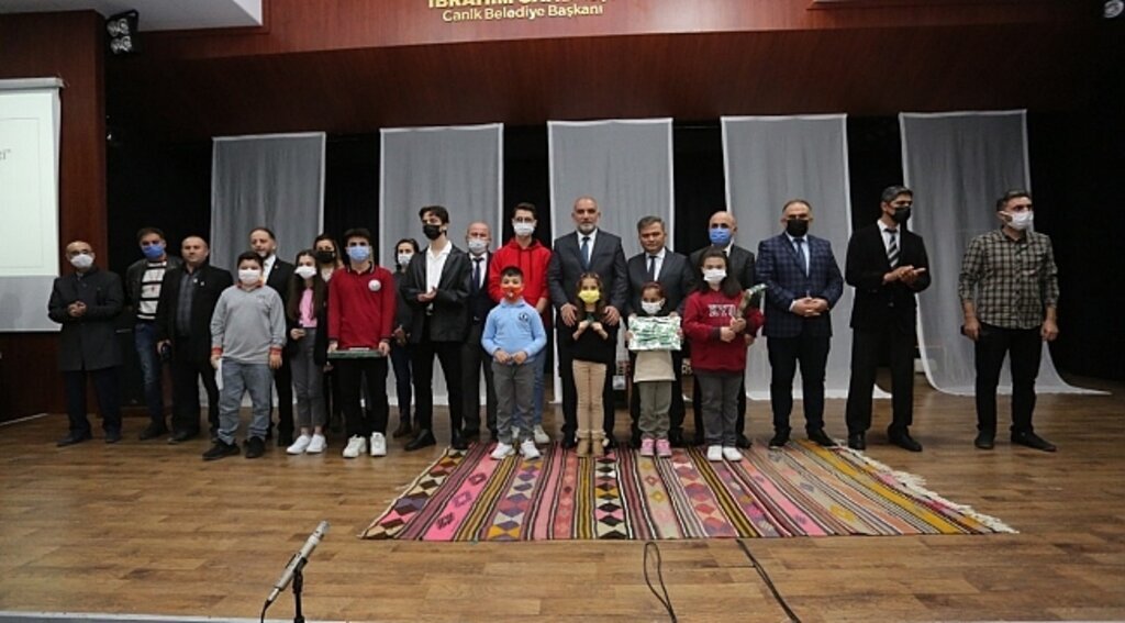 Canik'te Yunus Emre yarışmasında ödüller sahiplerini buldu