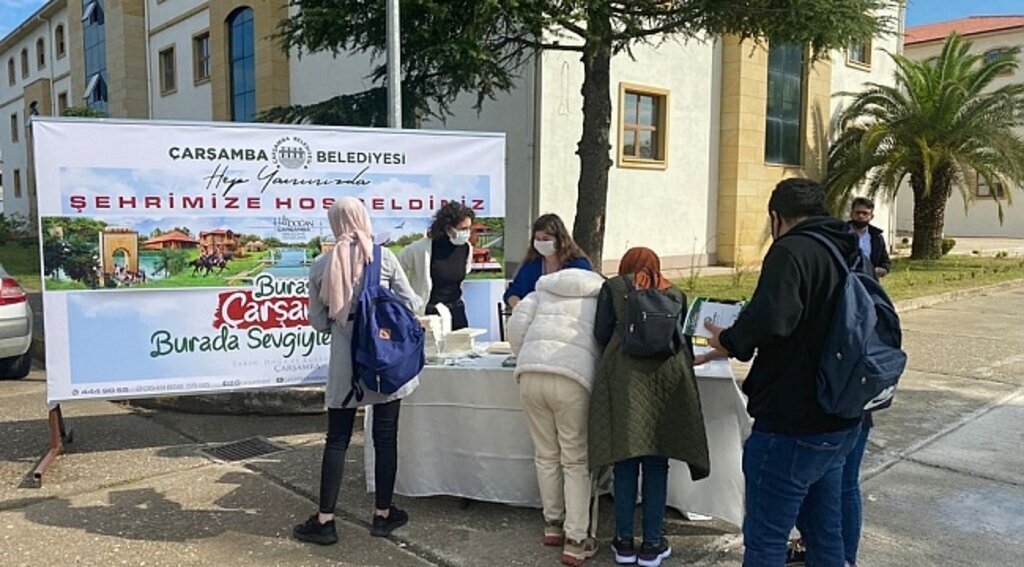 Çarşamba Belediyesi üniversite öğrencilerini karşıladı