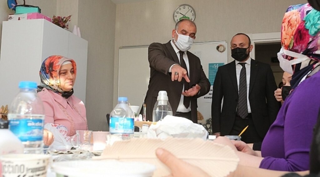 Canikli kadınlar çocukları ısıtacak