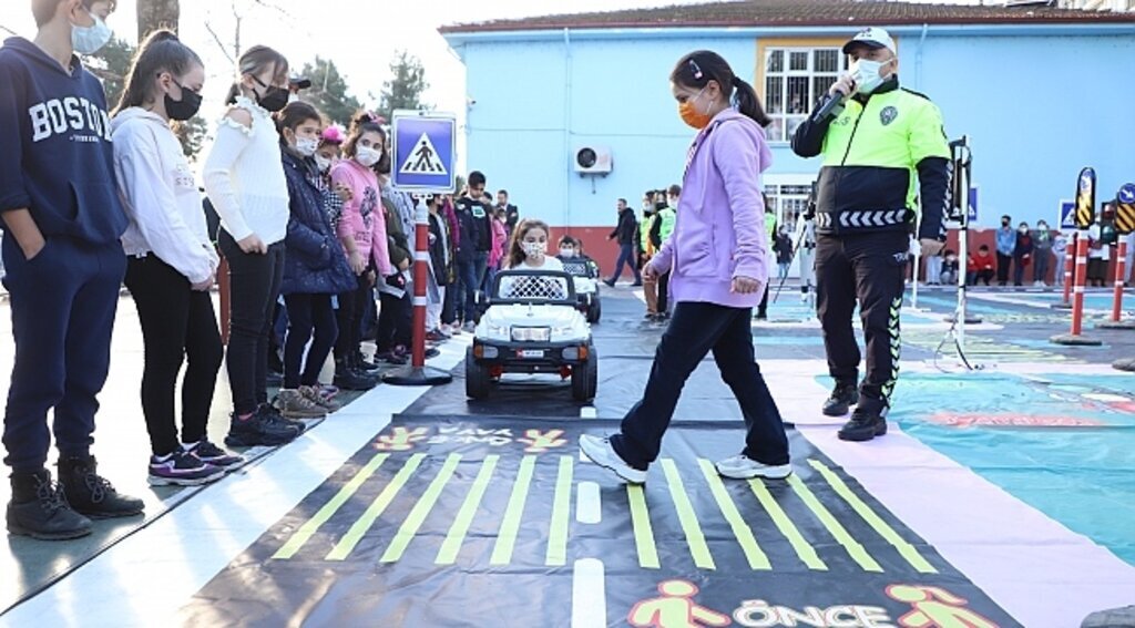 Çarşamba'da çocuklara trafik eğitimi