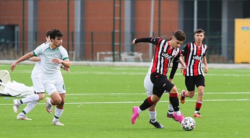 Yılport Samsunspor U17 GZT Giresunspor U17'yi 6-0 yendi