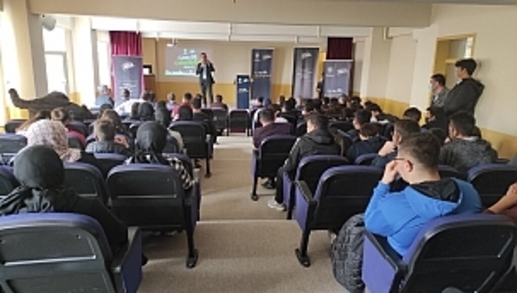 Salıpazarı Belediye Başkanı Halil Akgül ‘Gençlik Çalıştayı’na katıldı