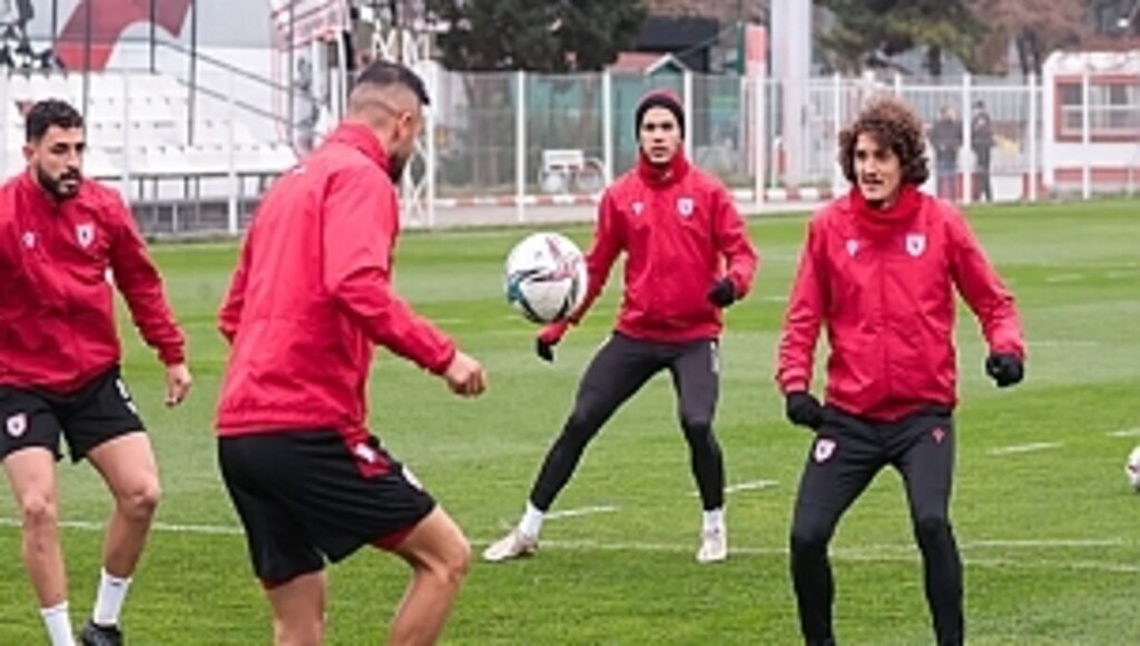 Samsunspor ara vermiyor