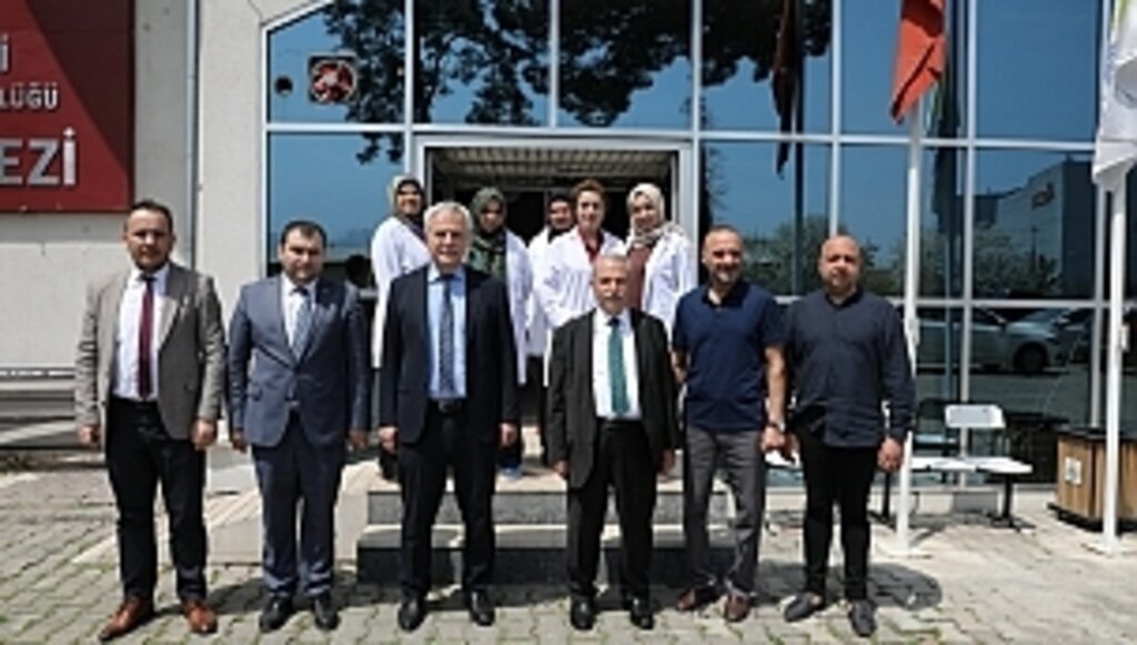 BAŞKAN DEMİRTAŞ SON MESAİ GÜNÜ’NDE ÇALIŞAN PERSONELİN BAYRAMINI KUTLADI