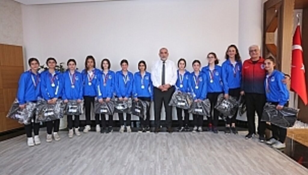 CANİK’İN KIZLARI GALATASARAY’I MAĞLUP ETTİ